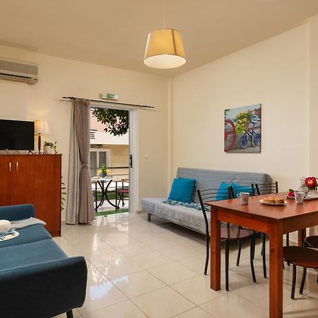 Evdokia Αpartments & Dimitra Village Agia Marina  Luaran gambar