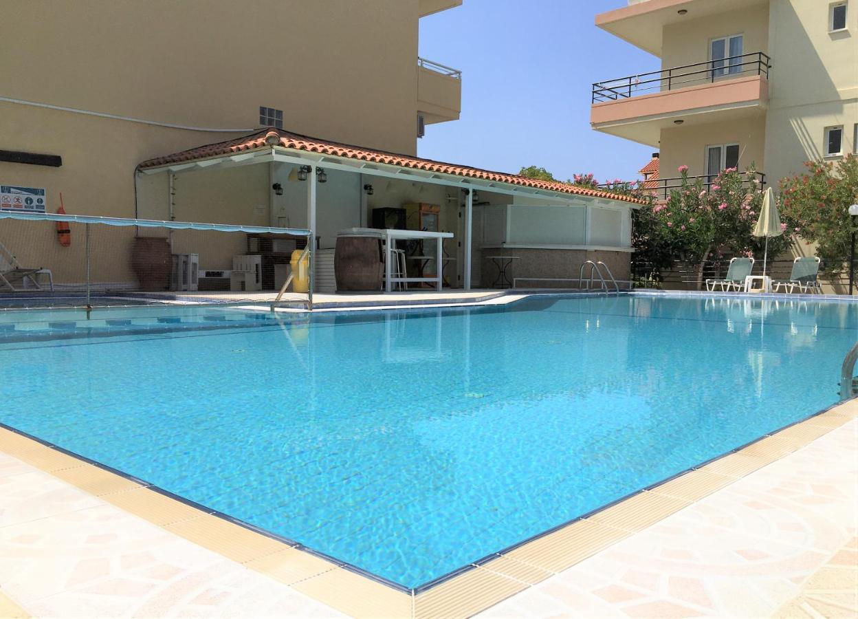 Evdokia Αpartments & Dimitra Village Agia Marina  Luaran gambar