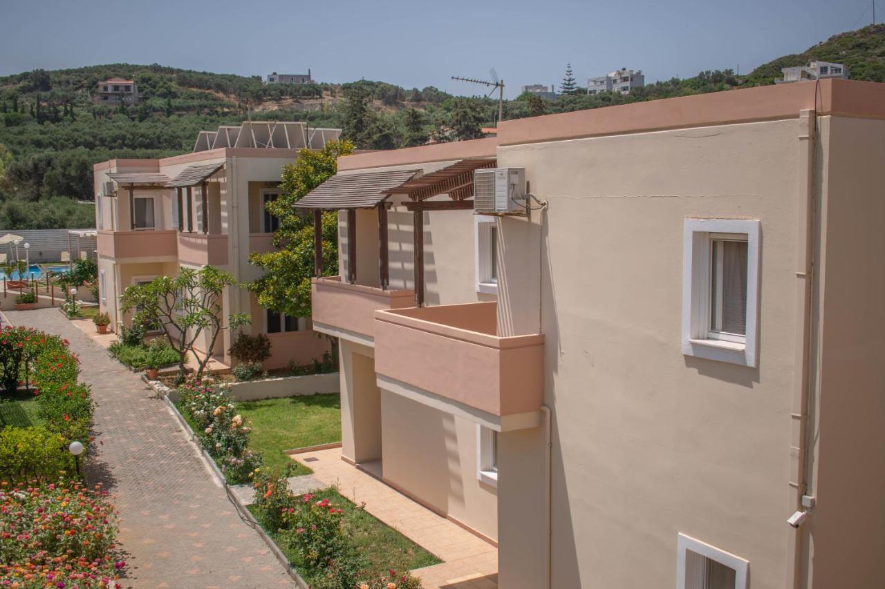 Evdokia Αpartments & Dimitra Village Agia Marina  Luaran gambar